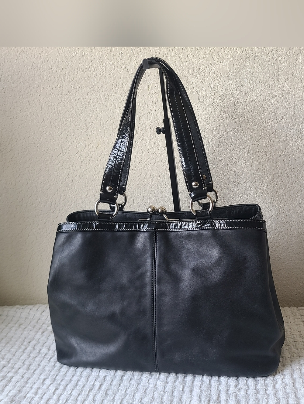 Coach Classic Black Leather Handbag - Picture 2 of 14